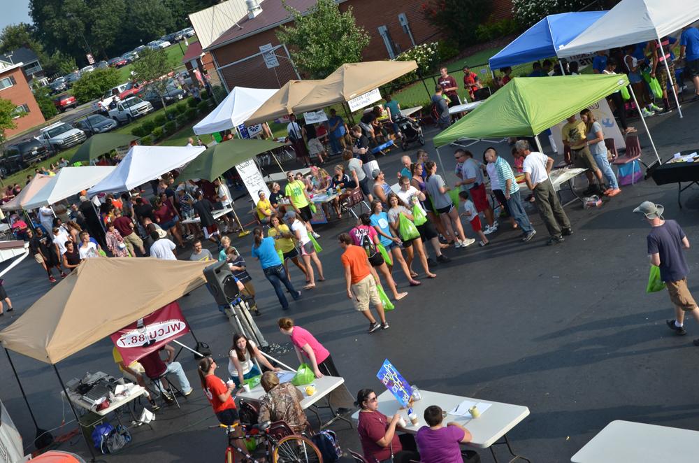 Students across campus went to various booths looking to join clubs and local churches. (Campbellsville University photo by Drew Tucker)